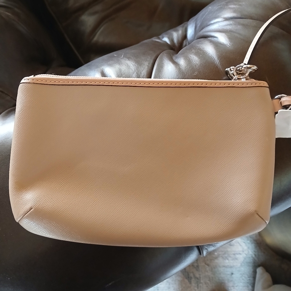 NWT COACH HORSE AND CARRIAGE MEDIUM WRISTLET